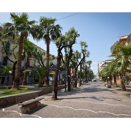 Lucariello Apartment Наполи Екстериор снимка